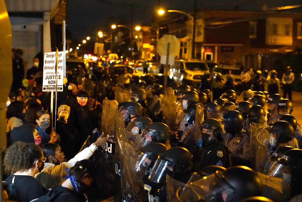 APTOPIX Philadelphia Police Shooting
